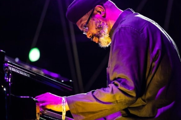 Pat Thomas Solo Piano